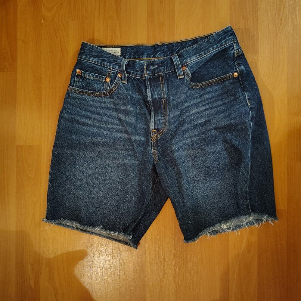 Levi’s 501'90's Premium Cutoff Shorts Women’s 27 – Dark Blue, 7” Raw Hem